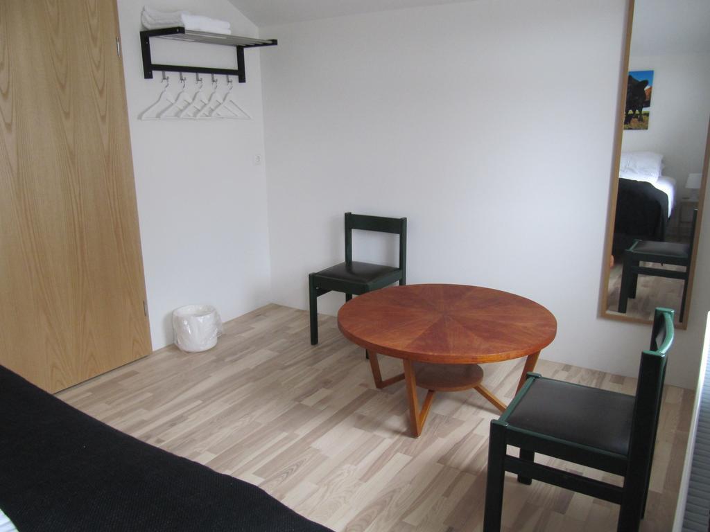 Saudarkrokur Grand-Inn Bar And Bed מראה חיצוני תמונה
